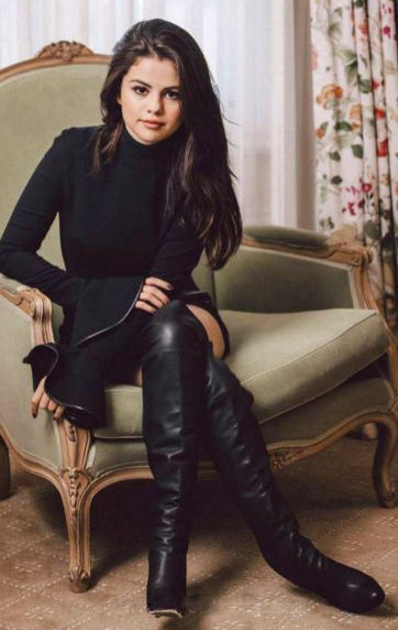 Selena Gomez Black Outfit