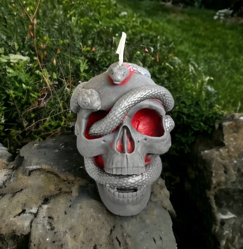 Wind Therapy Candles Bleeding Skull and Snakes Candle