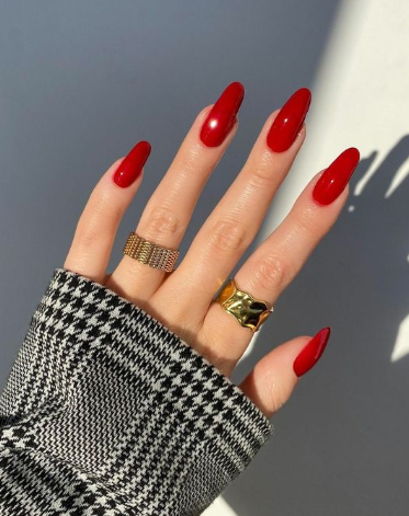 Hot Red Winter Manicure