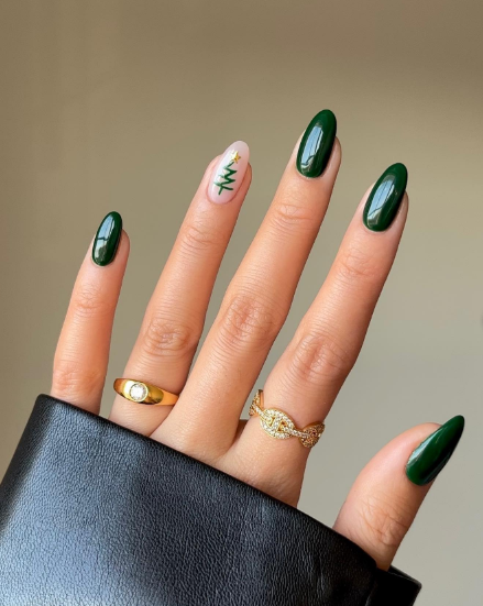 Forest Green Nails